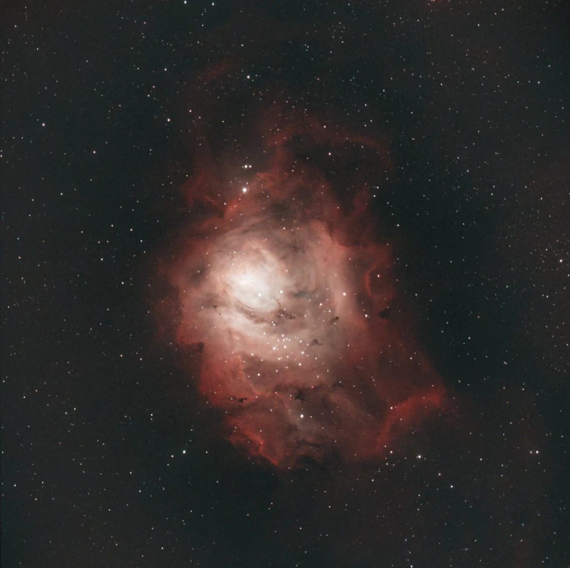 M8 (Lagoon Nebula) M8 (Lagoon Nebula)
